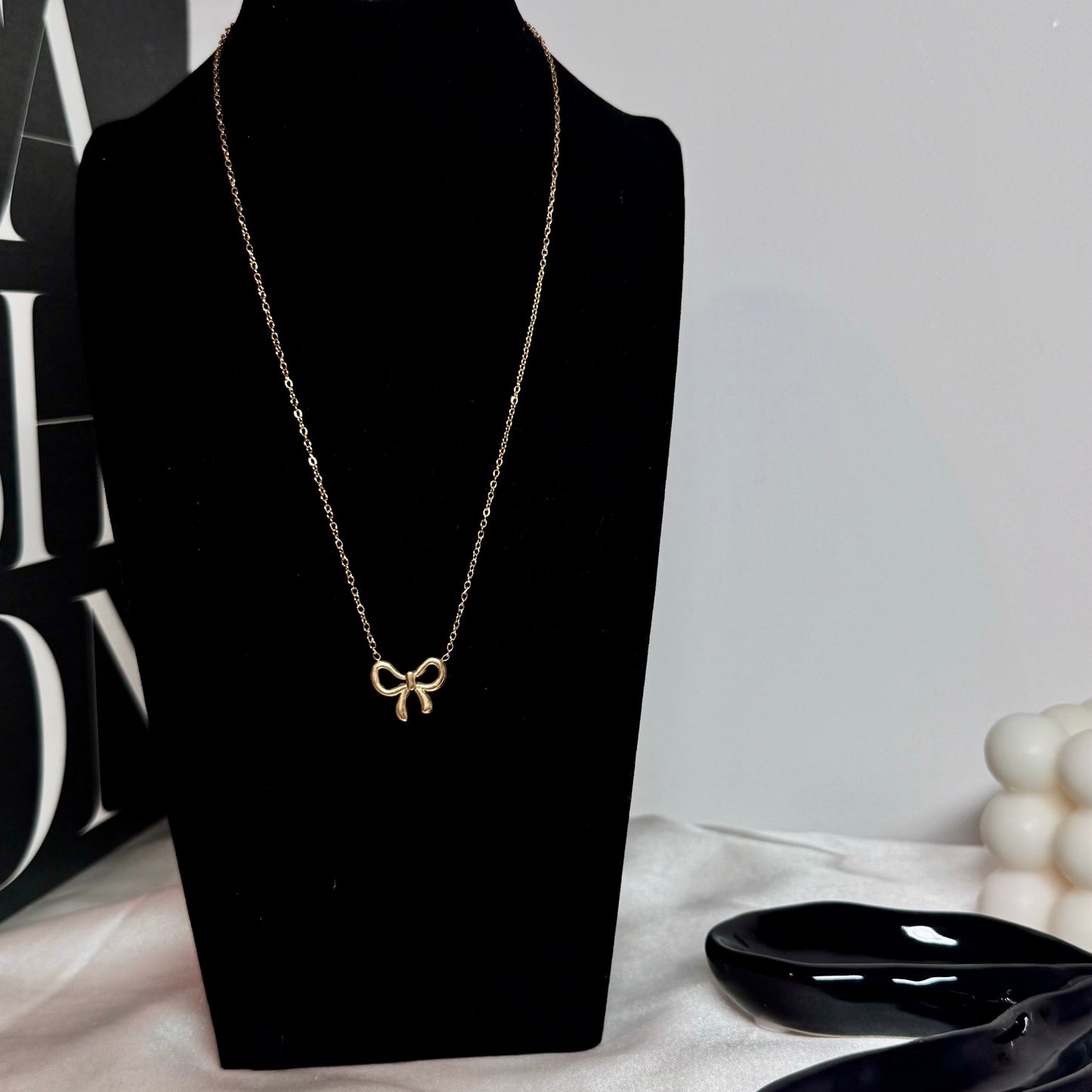 Holly Bow Necklace
