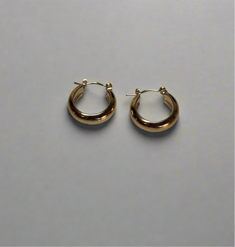 Cassie Hoop Earrings
