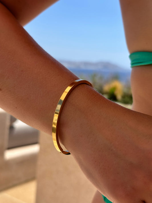 Classic Gold Bangle
