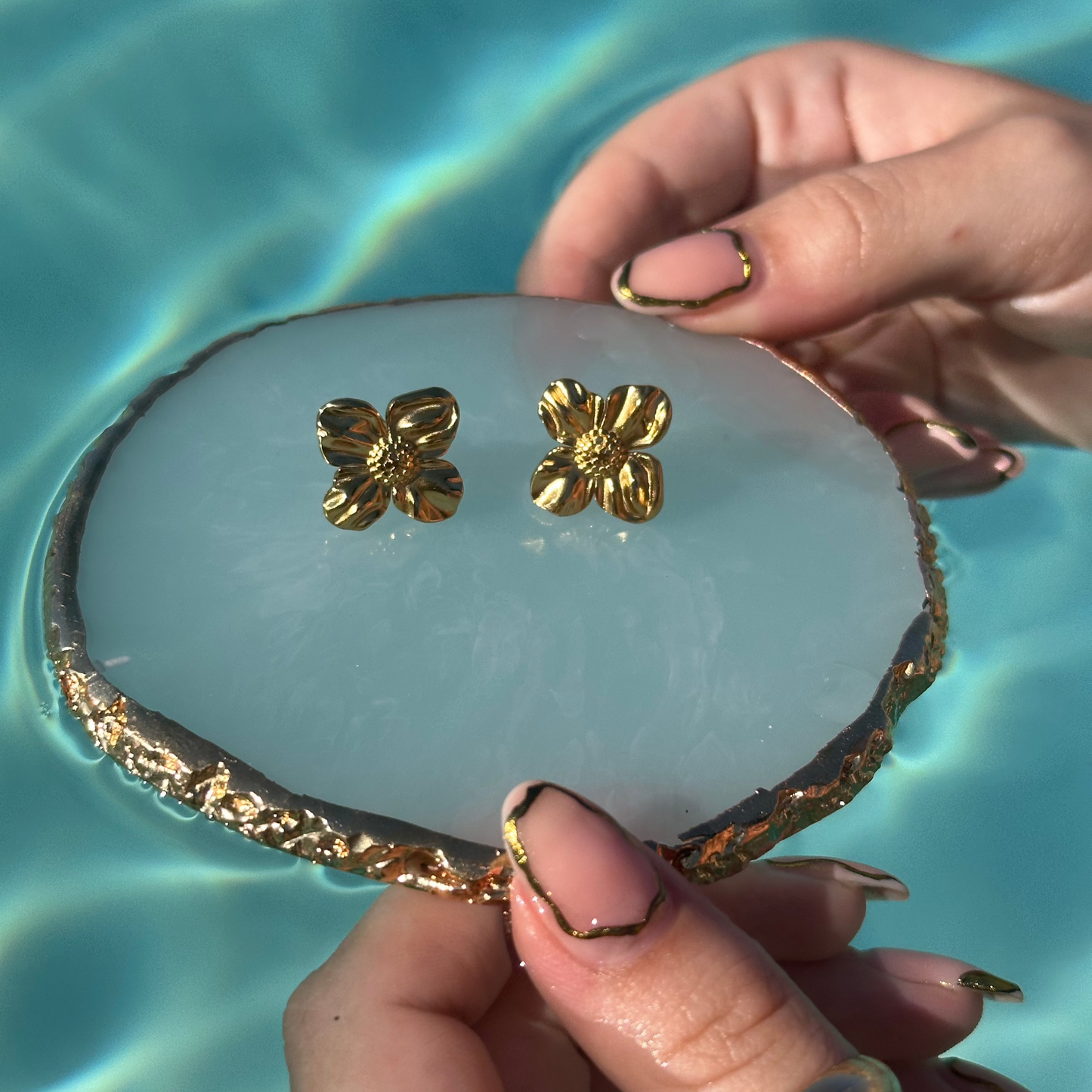 Simmi Flower Studs